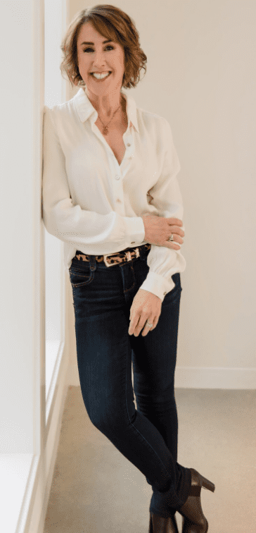 Wendy Lynne guiding an IFS coaching session in Bellevue